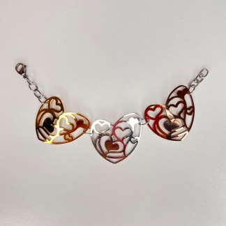 Pulsera Inoxidable de 3 Colores con Diseño de Corazones